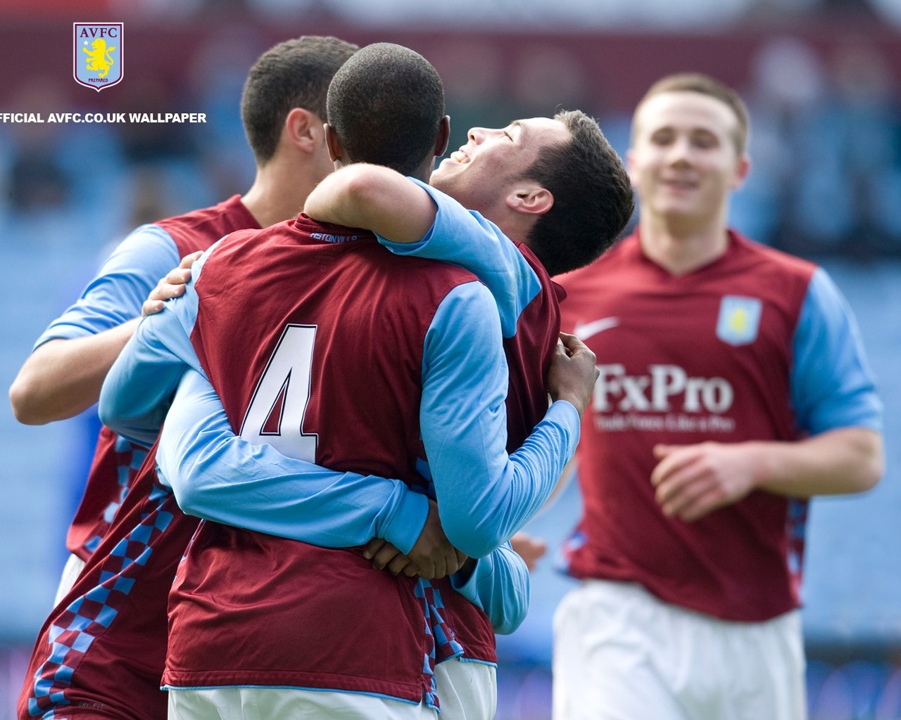 欢迎韩国访客来公司参观交流